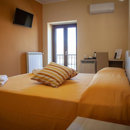 Al Centro Casa Vacanze Mistretta Quarto foto