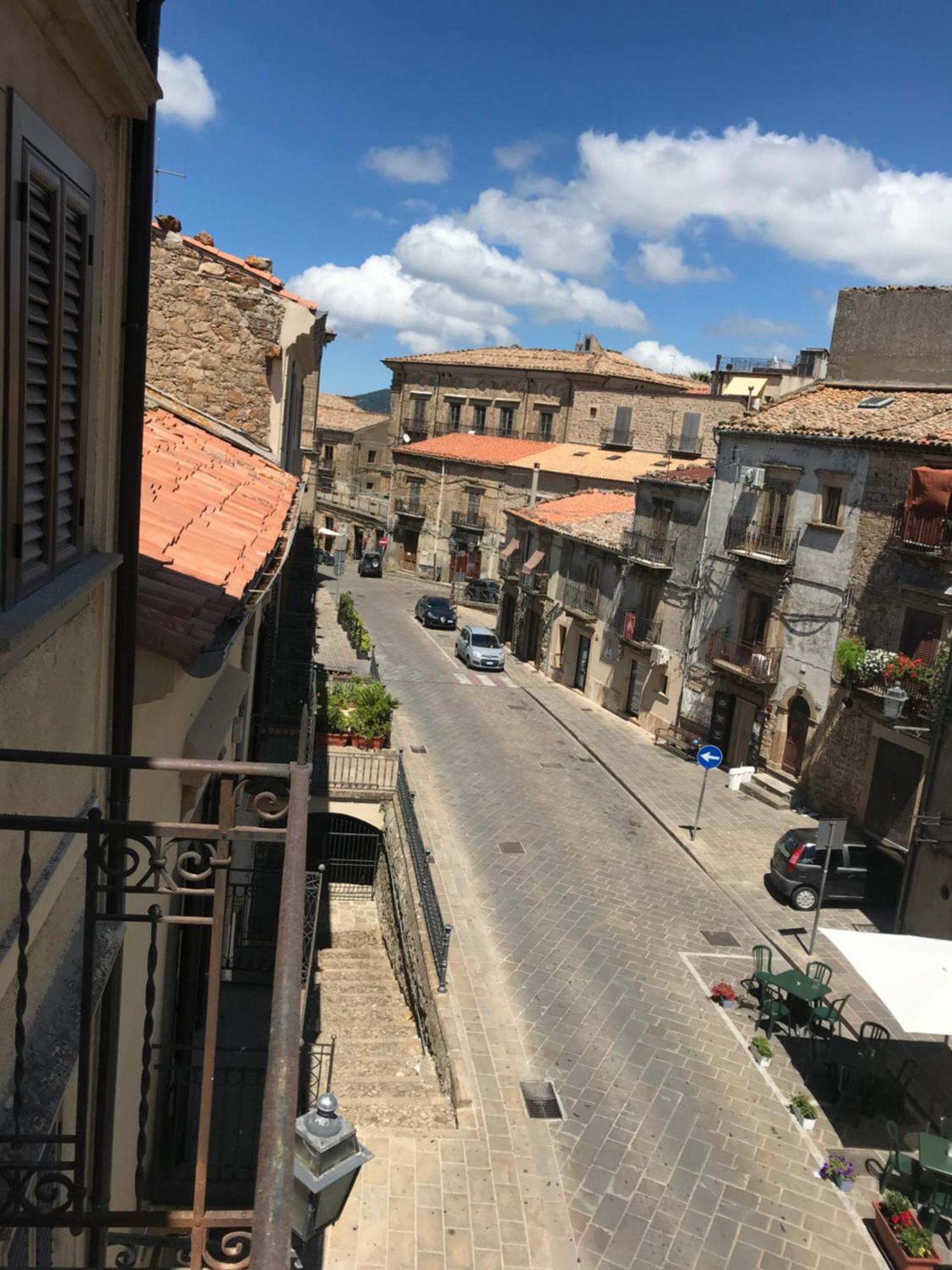 Al Centro Casa Vacanze Mistretta Quarto foto